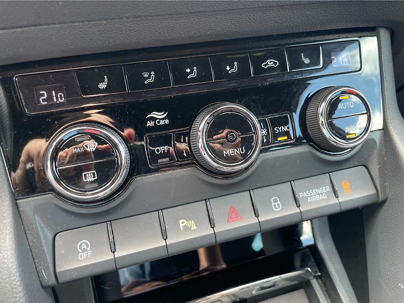 Škoda Karoq 2.0 TDi Sportline - fotka 22 z 30
