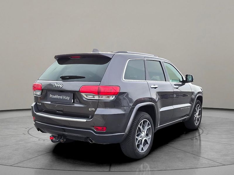 Jeep Grand Cherokee 3.0 CRD 4WD Overland - fotka 2 z 25