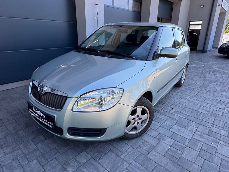 Škoda Fabia (2010) 1.2 HTP - fotka 2 z 25
