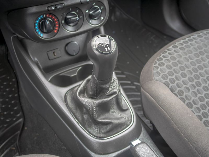 Opel Corsa (2019) 1.4i 16V ac – KM SERVISKA - fotka 23 z 41