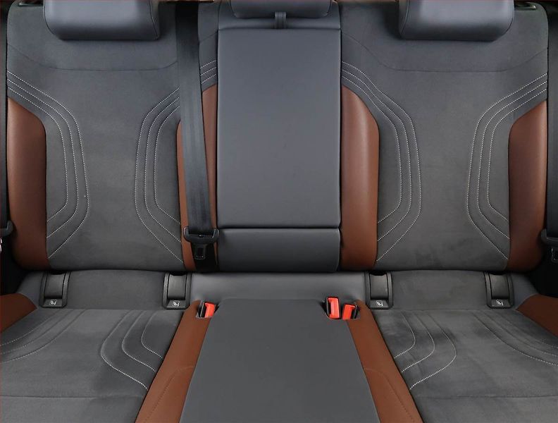 Volkswagen ID.4 (2021) Pro Perf. (82 kWh), SoH 76% - fotka 10 z 29