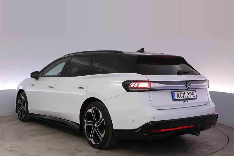 Volkswagen ID.7 Tourer GTX AWD 360 HuD H/K DCC Vent T - fotka 3 z 22