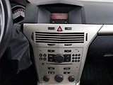 Opel Astra (2009) 1.6 16V, nová STK - náhled 12