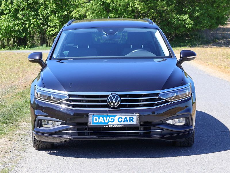 Volkswagen Passat 2,0 TDI DSG Matrix Virtual DPH - fotka 2 z 37