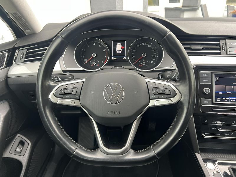 Volkswagen Passat (2024) 1.5TSI 110kW DSG 1.MAJITEL ČR - fotka 12 z 23