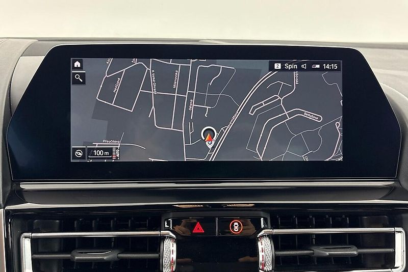 BMW Řada 8 840d xDrive - fotka 18 z 25