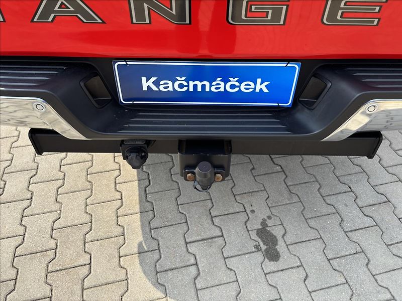 Ford Ranger 2,0 EcoBlue Limited 156kW 4x4 - fotka 13 z 44