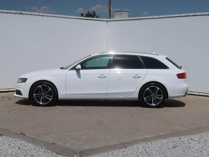 Audi A4 (2011) 3.0 TDI, 4X4, Automat - fotka 3 z 18