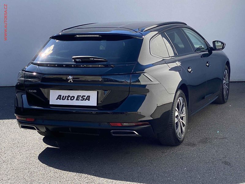 Peugeot 508 (2023) 1.5 HDi, Allure, AT, LED - fotka 4 z 17