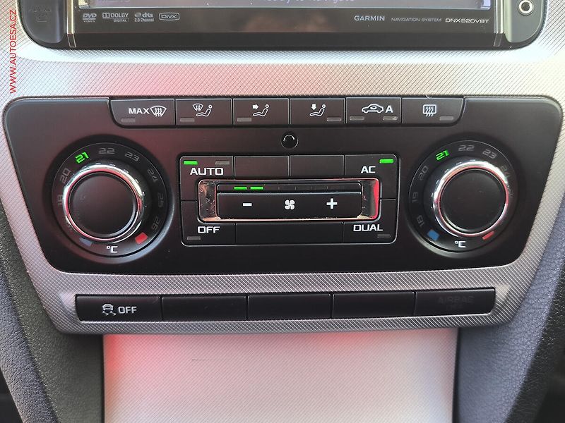 Škoda Octavia (2010) 2.0 TDi, Navi, AC - fotka 12 z 17