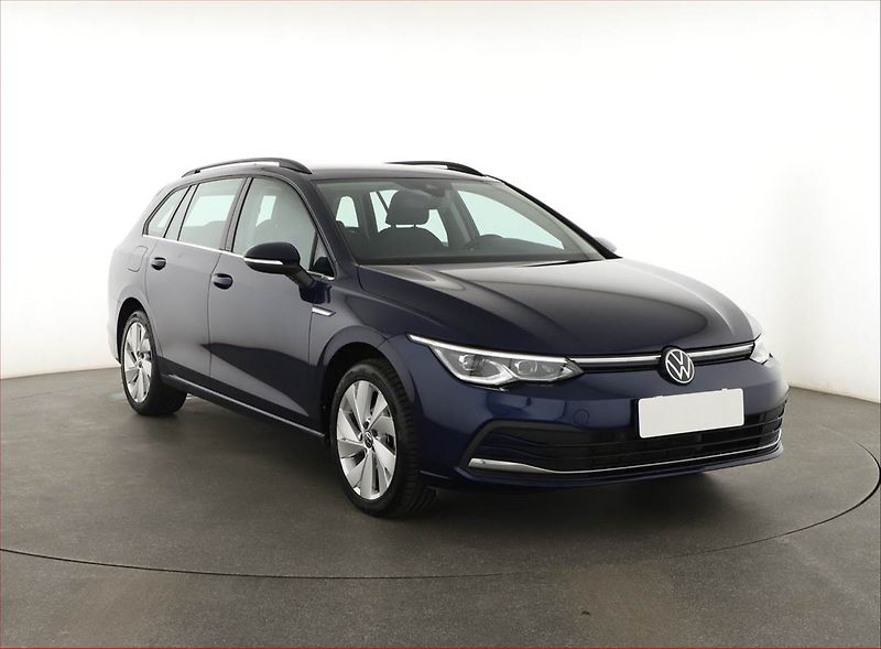Volkswagen Golf (2023) Style 1.5 TSI - fotka 1 z 20