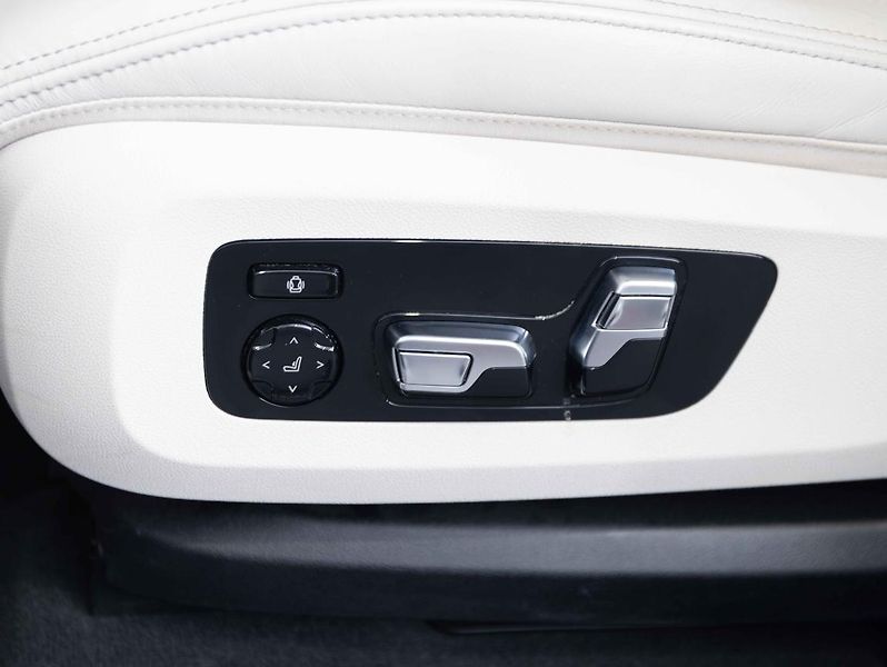 BMW X7 xDrive40d - fotka 20 z 24