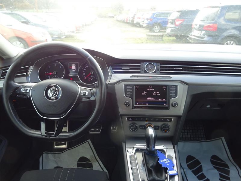 Volkswagen Passat 2,0 TDi 140kW 4x4 - fotka 20 z 26