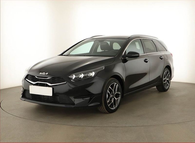 Kia Ceed (2025) 1.5 T-GDI - fotka 2 z 17