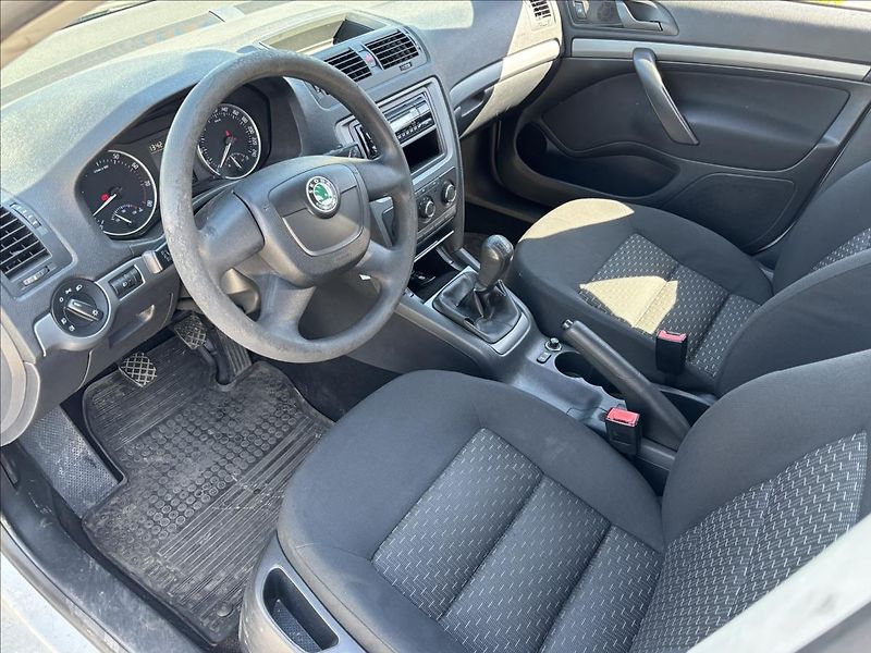 Škoda Octavia 1,2 TSI  Active - fotka 12 z 16