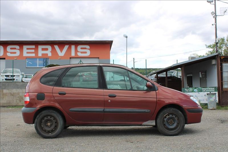 Renault Scénic 1,9 DCi  STK 8/2028, TAŽNÉ - fotka 4 z 22