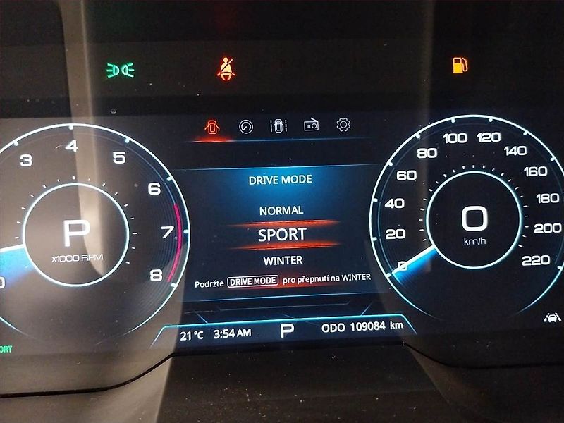 SsangYong Korando (2021) 1.5 T-GDI, Automat, Serv.kniha - fotka 20 z 21