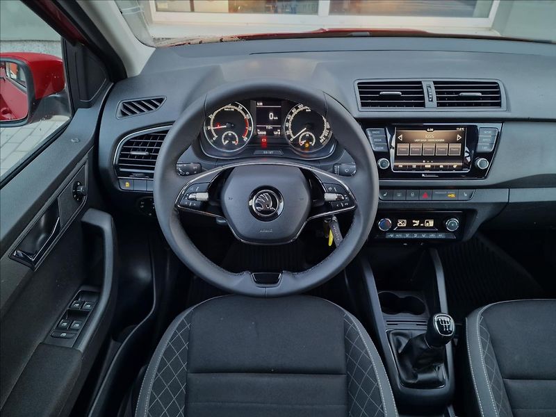 Škoda Fabia 1.0TSI Tour, původ ČR, 1.Maj. - fotka 12 z 49