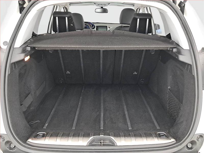 Peugeot 2008 (2013) Allure 1.6 VTi, Tempomat - fotka 13 z 20