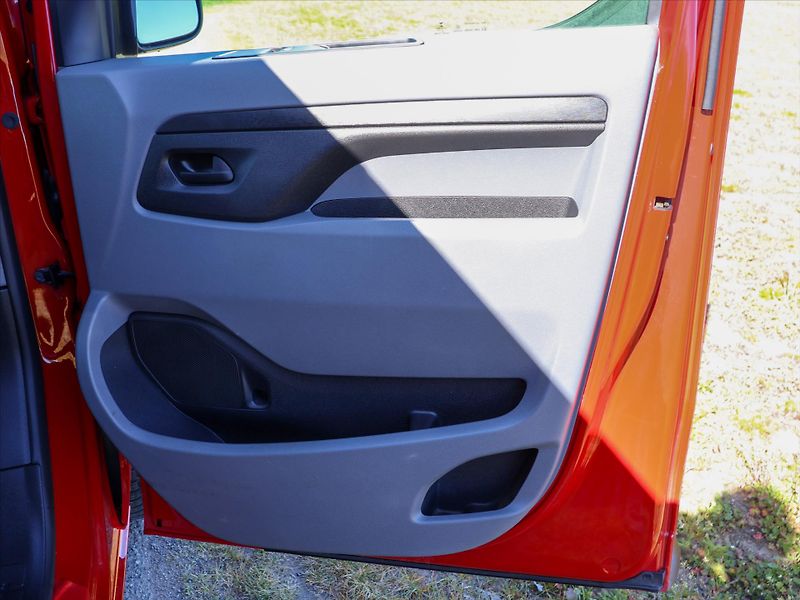 Citroën Jumpy 1,5 HDI 75kW CZ 6-Míst Tažné - fotka 13 z 34