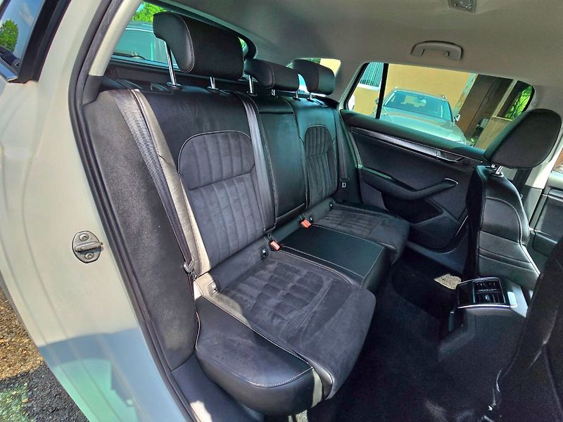 Škoda Superb (2020) 2.0 TDI 147KW 4x4 DSG Style - fotka 19 z 22
