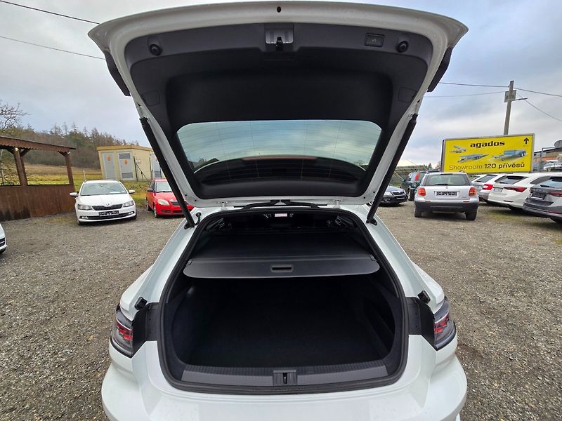 Volkswagen Arteon (2022) 2.0 TSi 235KW R-Line 4 motion - fotka 16 z 23