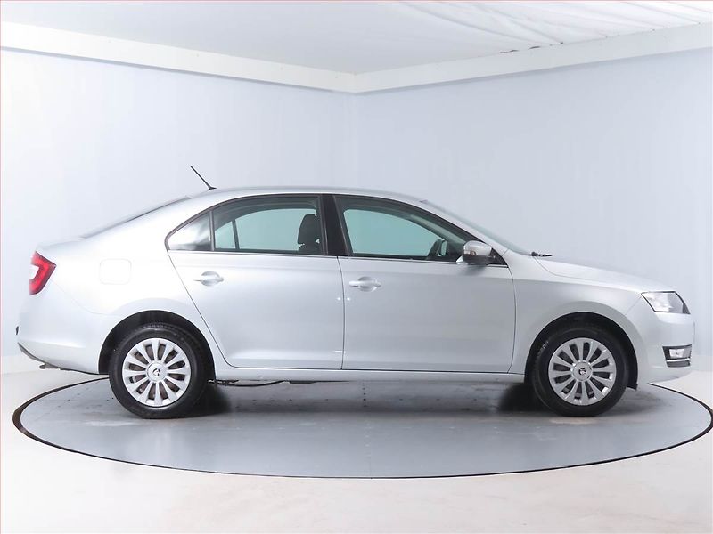Škoda Rapid (2019) Style 1.0 TSI, Serv.kniha - fotka 6 z 14