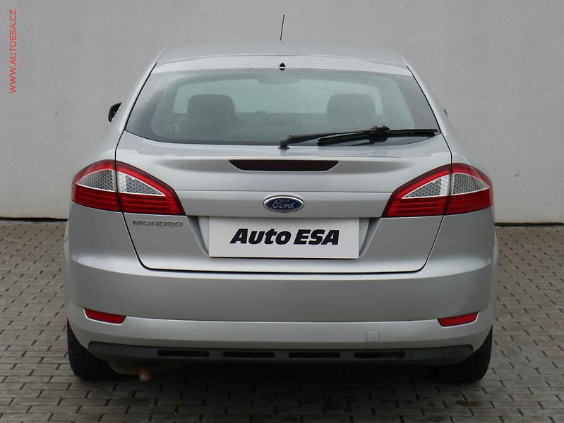 Ford Mondeo (2007) 2.0i, AC, temp, výhřev.sed - fotka 5 z 18