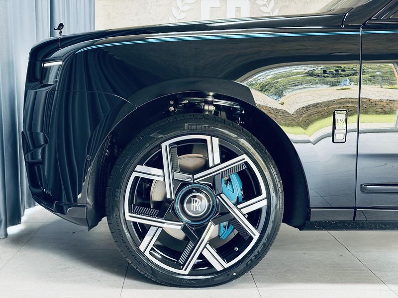 Rolls-Royce Cullinan (2026) Black*Bad*SHOOTING STARS*TIFFA - fotka 11 z 49