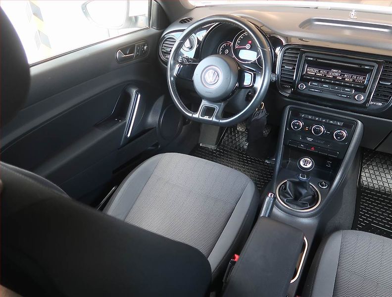 Volkswagen Beetle (2013) 1.2 TSI, Serv.kniha, Tempomat - fotka 7 z 16