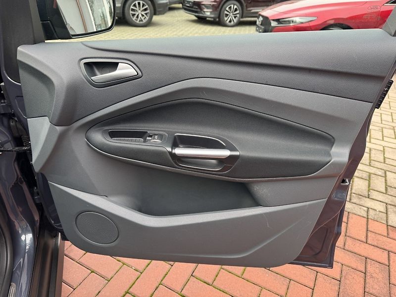 Ford C-MAX (2011) 1.6i Ti-VCT Klima Parkování - fotka 16 z 45