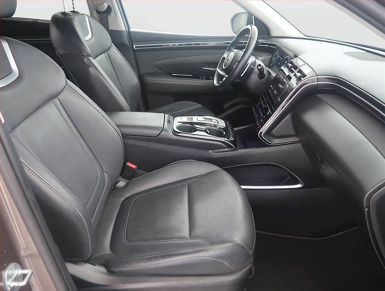 Hyundai Tucson (2021) 1.6 T-GDI 48V MHEV - fotka 9 z 15