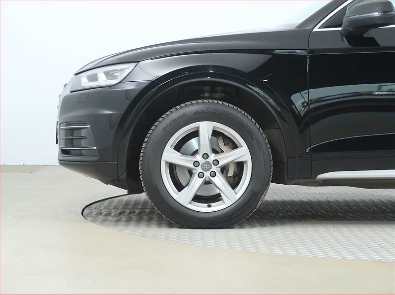 Audi Q5 (2018) 2.0 TDI, 4X4, Automat - fotka 15 z 18