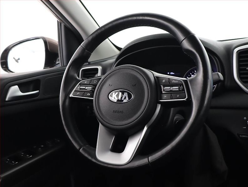 Kia Sportage (2019) 1.6 GDI, Navi, Tempomat - fotka 14 z 21