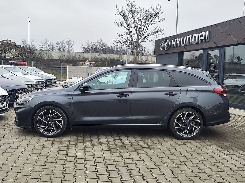Hyundai i30 1.5 T-GDI/117kW N-Line DCT - fotka 8 z 32