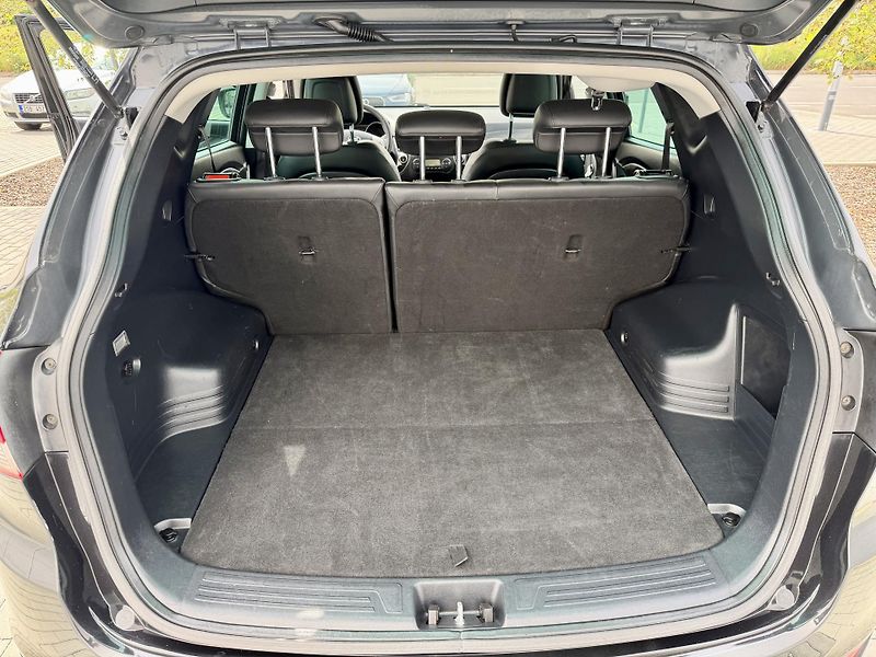 Hyundai ix35 (2010) 2.0i Style 2WD - fotka 20 z 23