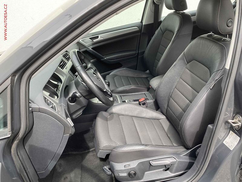 Volkswagen Golf (2017) 1.2 TSi, Comfortline, bixen - fotka 9 z 17