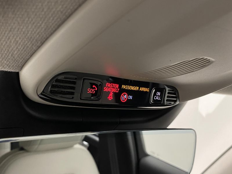Volvo XC40 D4 AWD INSCRIPTION REZERVACE - fotka 29 z 44