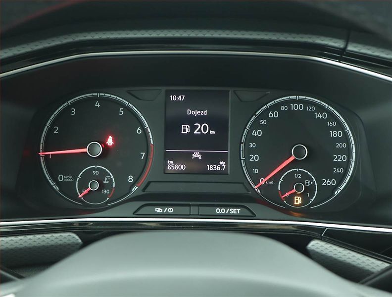 Volkswagen T-Cross (2022) Life 1.0 TSI, Serv.kniha - fotka 11 z 15