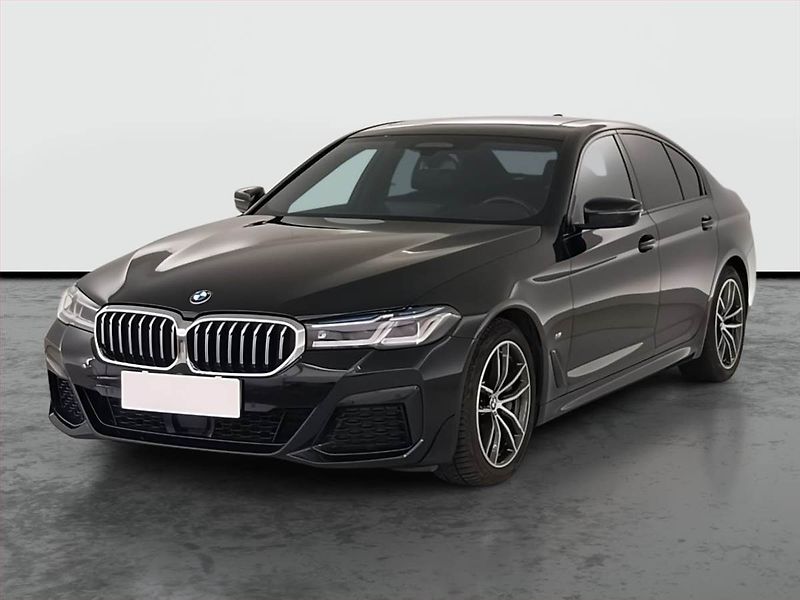 BMW Řada 5 (2023) 530d xDrive - fotka 2 z 27