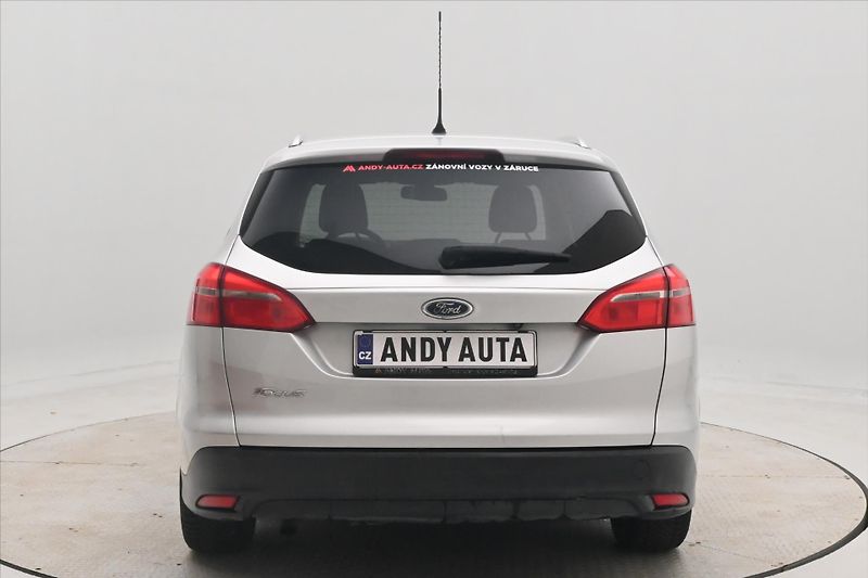 Ford Focus 1,5 TDCi 88 kW - fotka 6 z 28