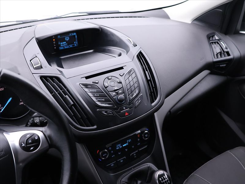 Ford Kuga 1,6 EB 110kW CZ Aut.Klima - fotka 18 z 31