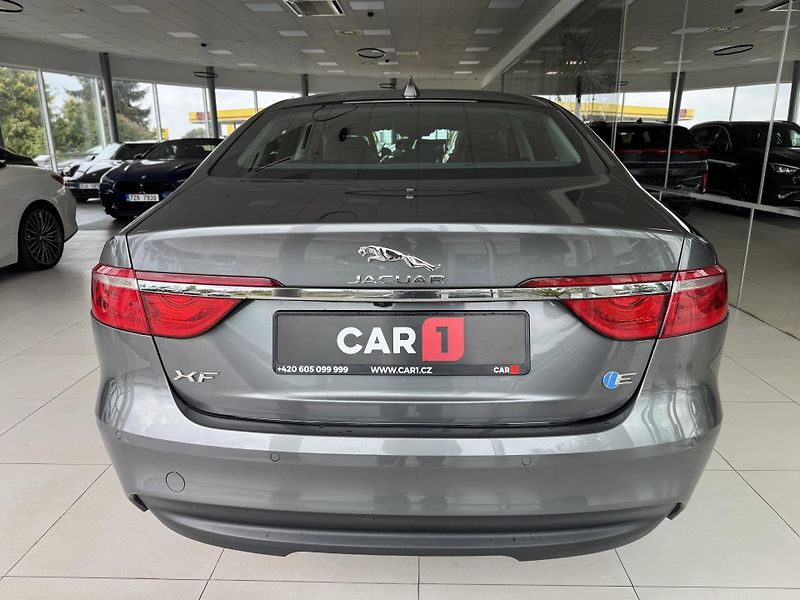 Jaguar XF 20d Prestige*Kamera*Meridian - fotka 6 z 35