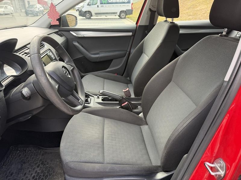 Škoda Octavia (2016) 1.6TDi Liftback - fotka 7 z 8