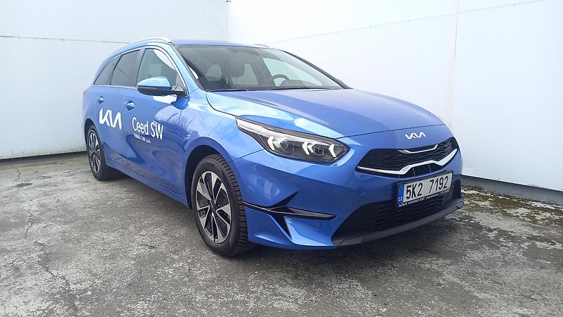Kia Ceed SW (2024) 1,5 T-GDi GPF TOP - fotka 2 z 29