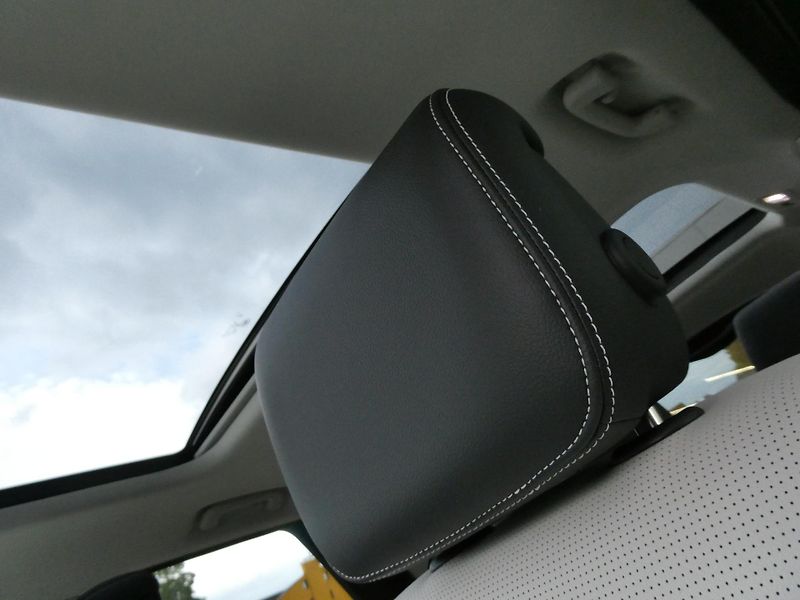 Land Rover Discovery 5 3,0 Gemini D350 - fotka 11 z 45