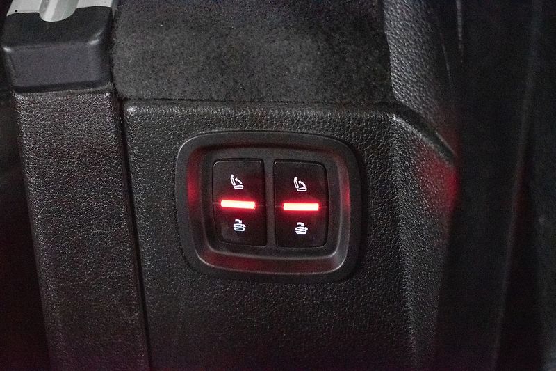 Audi Q7 3.0TDI REZERVACE - fotka 17 z 51