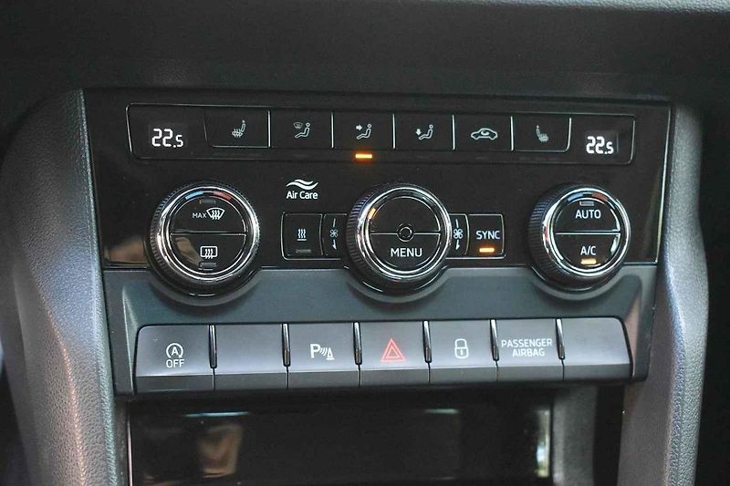 Škoda Karoq je úspěšná jako nový vůz i jako ojetina.