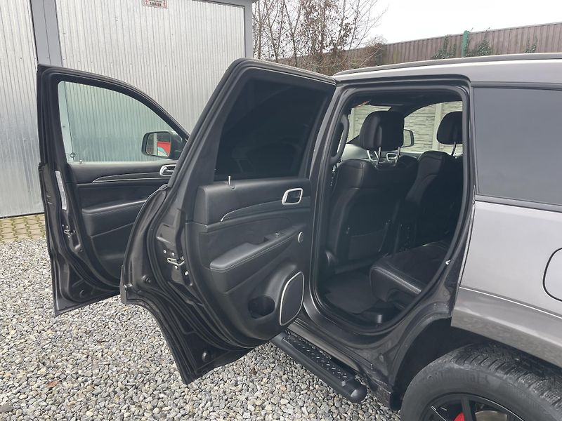 Jeep Grand Cherokee 6.4i 480PS HEMI SRT CZ 78000KM - fotka 103 z 187