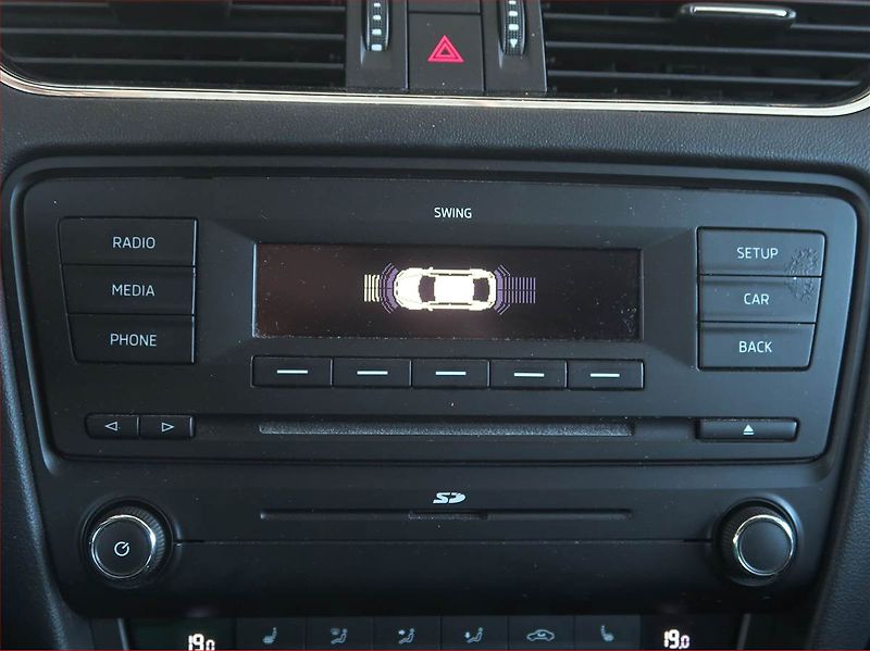 Škoda Octavia (2013) 1.8 TSI, Tempomat - fotka 13 z 17